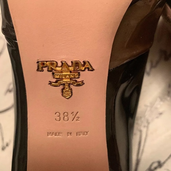 Prada heels - Picture 3 of 5